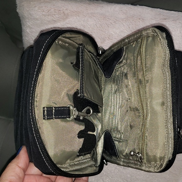 Baggalini Black Nylon Multi Pocket Purse - Picture 8 of 12